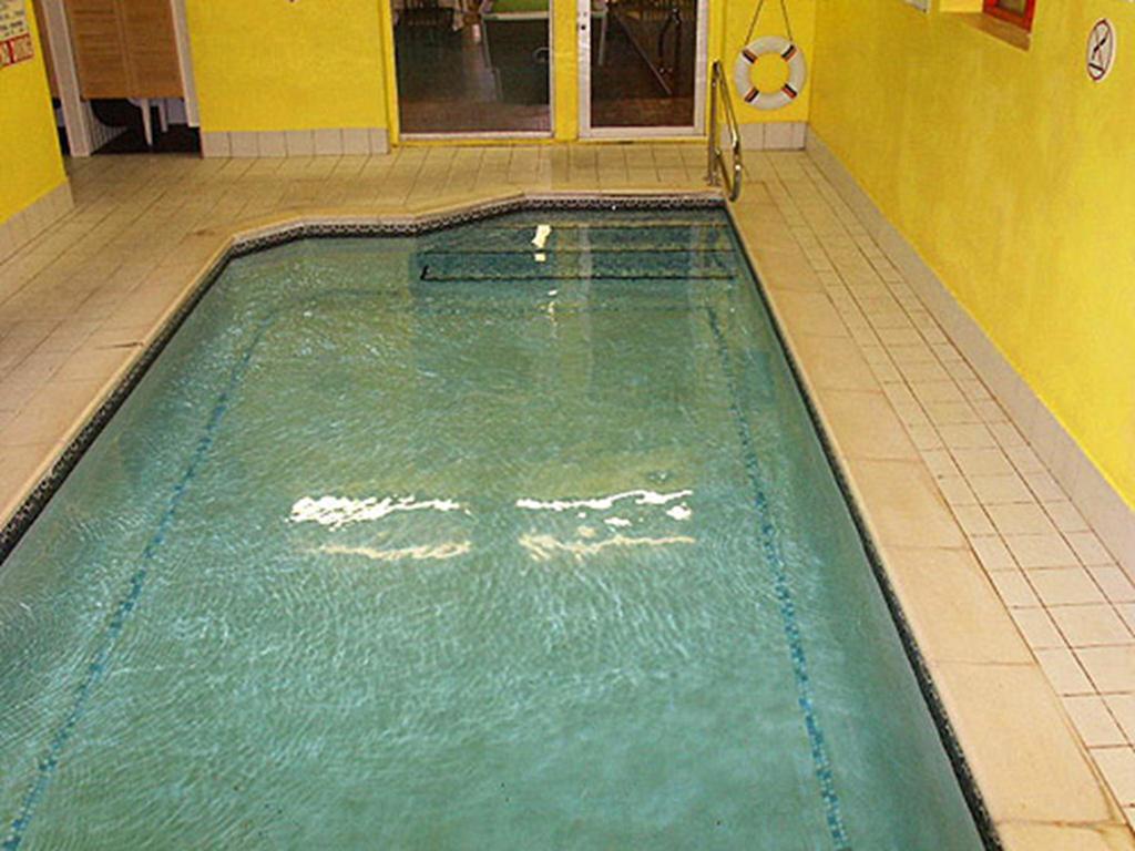 The Woodfield Hotel , Indoor Heated Swimming Pool, Spacious Lounge And Bar Блэкпул Экстерьер фото